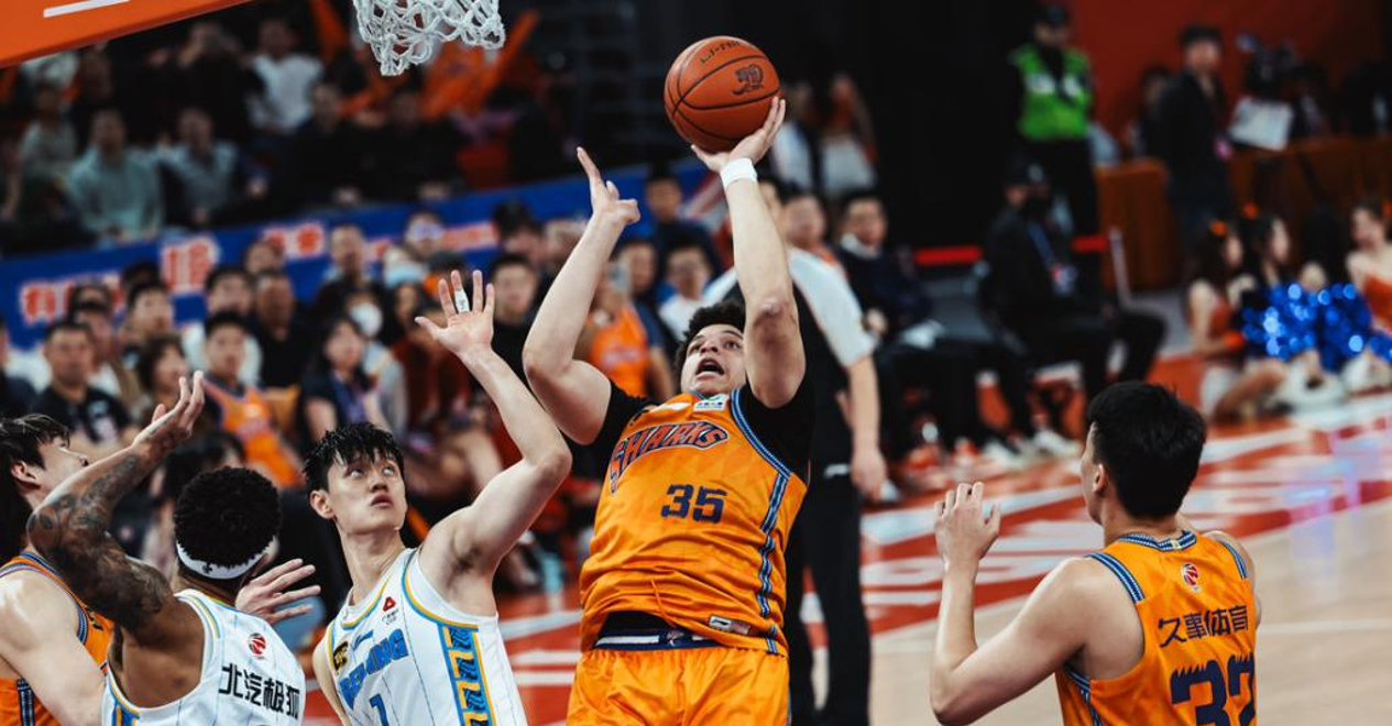 九游体育-关于转折点上海申花篮板制胜，CBA常规赛集结日攻防权衡，质疑声仍在，心理建设被强调的信息-九游体育